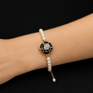 PULSEIRA PÉROLA SHELL COM GARDÊNIA NEGRA